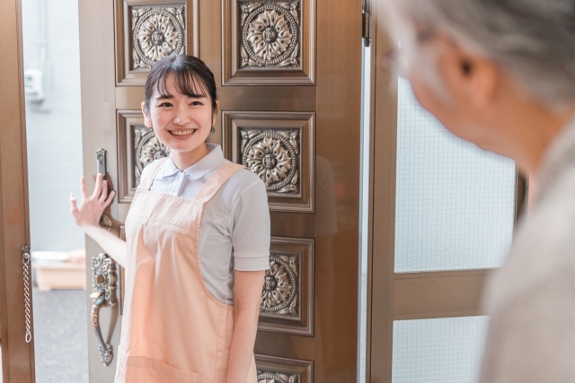 ご自宅や施設への訪問診療を行っています